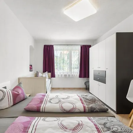 Modern In With A Terrace In Зебниц