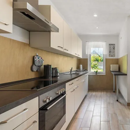 Апартаменты Modern In With A Terrace In Зебниц